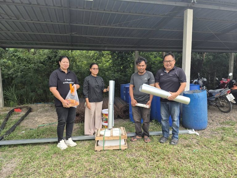 มอบวัสดุอุปกรณ์เพื่อดำเนินการปรับปรุงซ่อมแซมสภาพแวดล้อมที่อยู่อาศัยสำหรับคนพิการเกิดเหตุอัคคีภัย